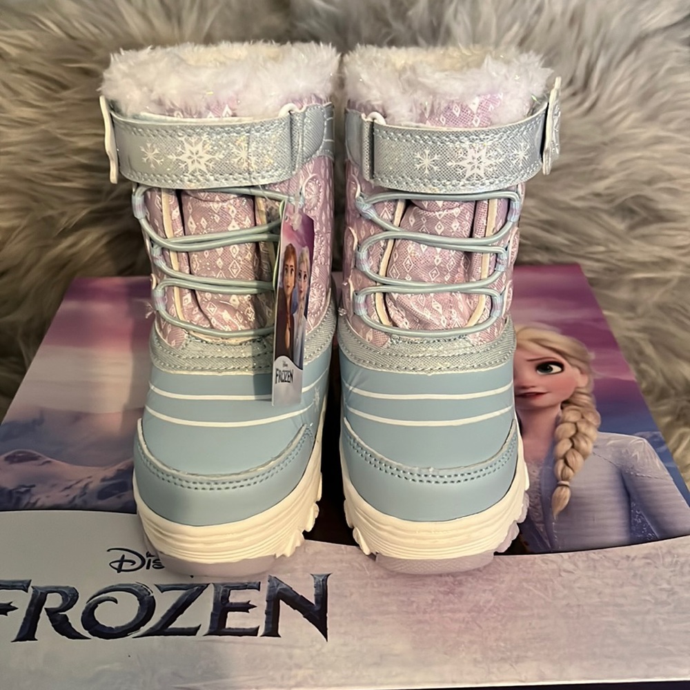 Disney Frozen Snow Boots size 6